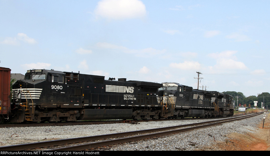 NS 9080 is the last of 3 locos on train P1W headed for the "K" line